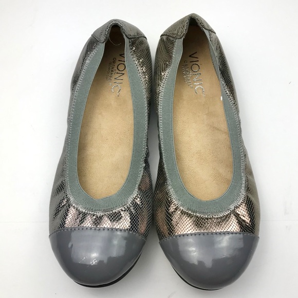 vionic silver flats